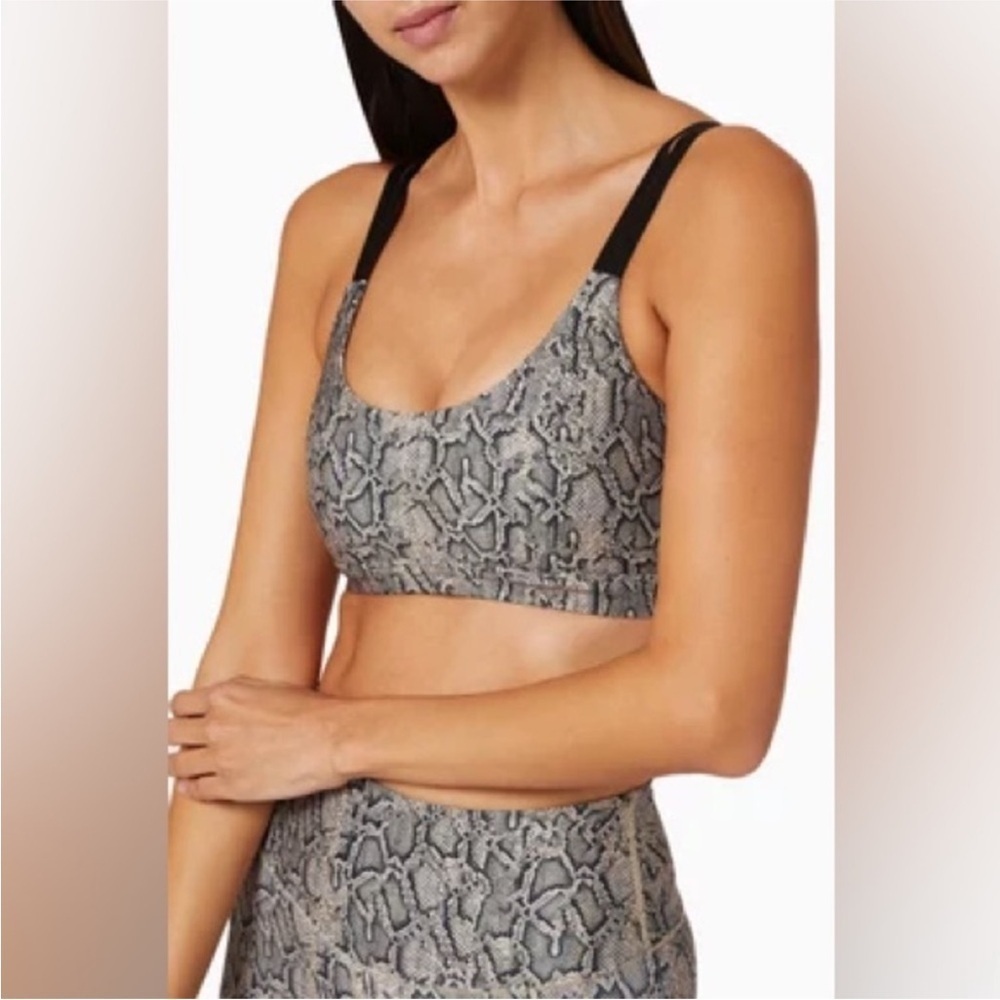 NWT Good American eco sheen scoop bra in boa size 0